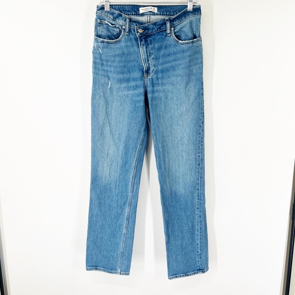Abercrombie & Fitch The ‘90s Straight Jeans Ultra High Rise Criss Cross Waist